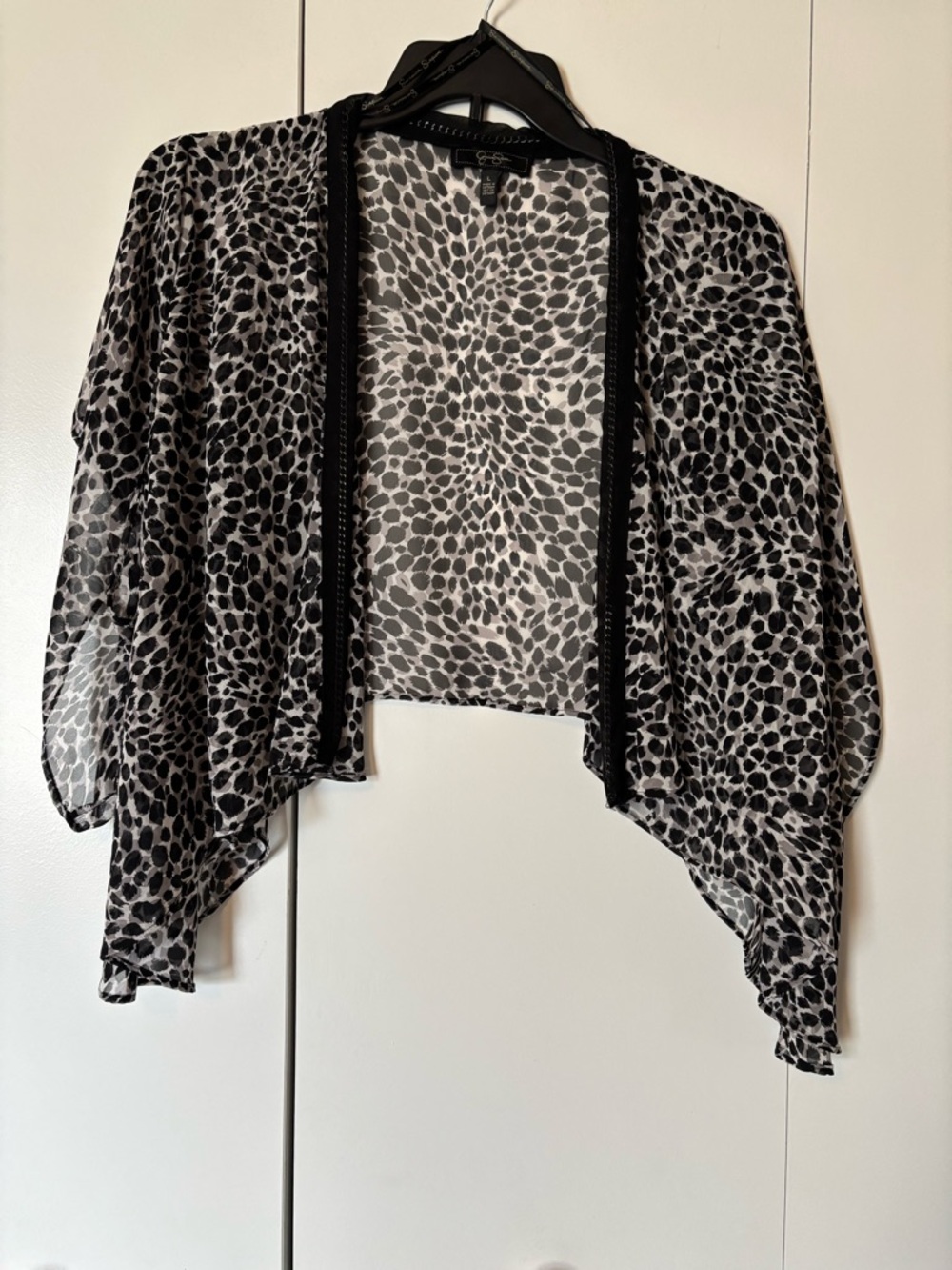Jessica Simpson Black & White Chiffon Animal Print Shrug